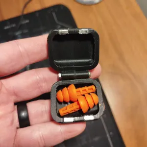 Rounded Magnetic Earplug Holder