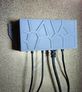 Keystone housing for mounting up to 4 keystone modules