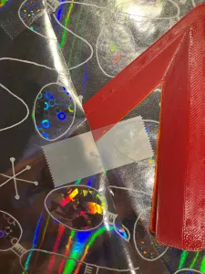 tape removal tool used mainly in the wraping of presents