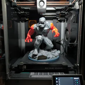 VENOM - Venom Figure