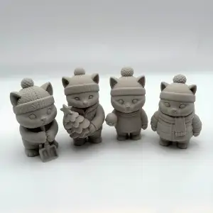 Winter Kittens – Figurine Set (4 Pack)