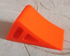 Wheel chock. Противооткатный упор колеса