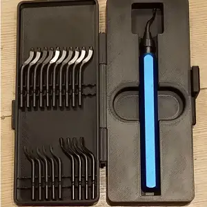Debur Box - Box for holding common deburrer and extra blades