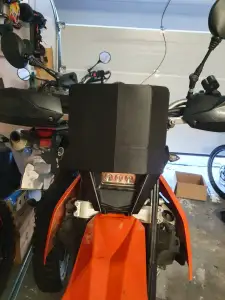 Adjustable universal windshield for enduros and dirtbikes