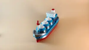 可以浮在水上的天然气运输船