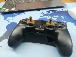 Dualshock 4 CoreStick