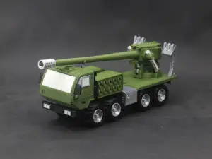 撼岳H-004车载加榴炮