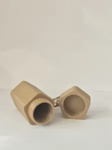 HEX Screw-lock keychain container - MOKA Design