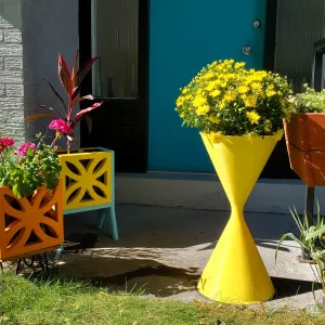 Spindel Mid Century Modern Planter