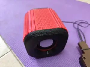 DIY Bluetooth Desktop Speakers