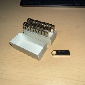 20 Smalll USB Holder / Transport Case