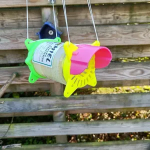 Piège_à_frelon_selectif_sur_pot_a_miel