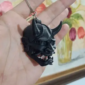 ONI MASK KEYCHAIN - SAMURAI