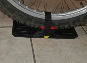 Thick Tire Ski Adapter: Fits up to 4.9 in / 125 mm wide