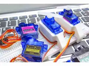 SG90 Servo Motor Bracket for Breadboard