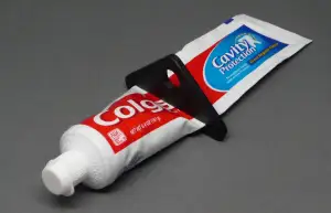 Simple_Toothpaste_Squeezer