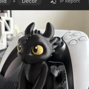 Toothless PS5 controller holder