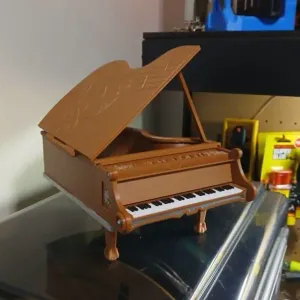 Eskimo Grand Piano Box