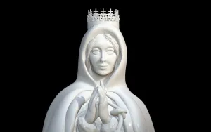 Mary Undoer of Knots