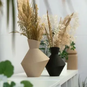 NEFERTITI VASE