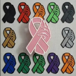 Broche / Llavero / Pin Lazo Celebración Día de la Mujer