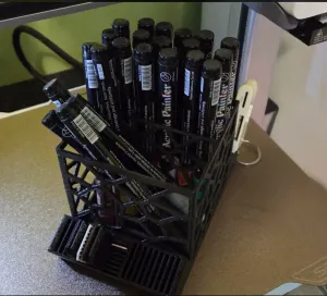 minimalistic desktop holder for pencils plus USB and SD