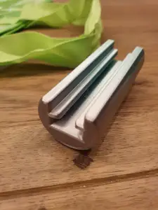 Carrying assistant for shopping bags