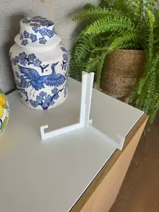 Plate Stand