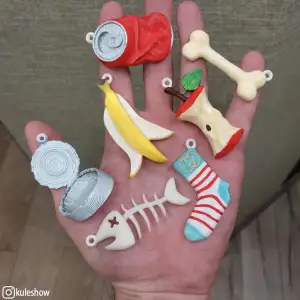 Decoration from a trash