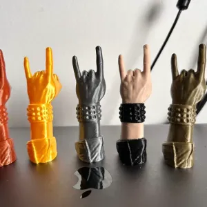 THE HAND OF ROCK - Hand gesture and arm trophy support stand