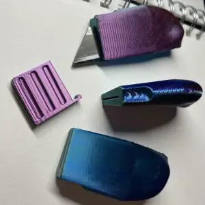 Utility box cutter/ craft tool