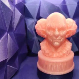 Mirellion Grinweaver — The Silent Jester Relic