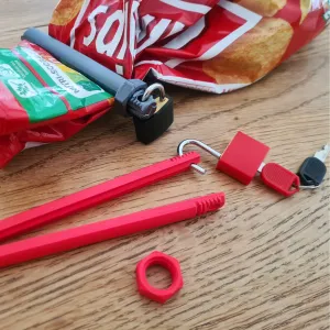 SnackProtect - The Ultimate Bag Clip