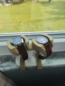 Watch holder for solar atomic watch