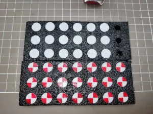 Honeycomb markers for flat fixing laserengraving-templates