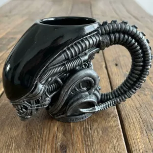 Alien Xenomorph Head Mug | Sci-Fi Horror Cup | Holder
