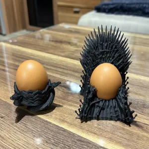 EASTER GAME OF EGG / GAME OF THE EGG / EGG HOLDER