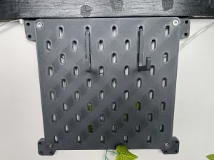Controller holder for Skadis Pegboard
