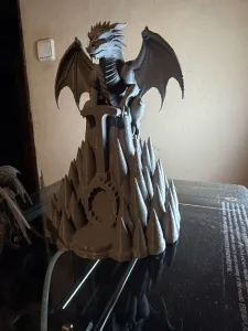 Dragon’s Watch – Fantasy Headphone Stand