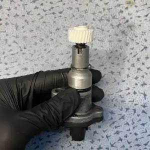 Toyota avensis CDT 220. Gear on the speed sensor