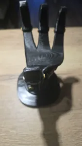 Robotic hand headphone stand
