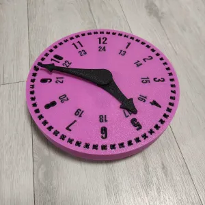 Teaching clock with lifting numbers