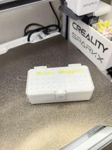 Fishing bait container