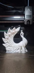 Sculpture paon moderne elegant