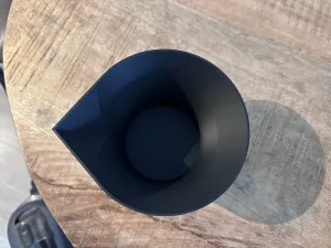 Simple cup to stir and pour liquids