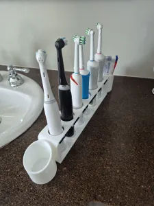 Electric toothbrush holder for 6 people