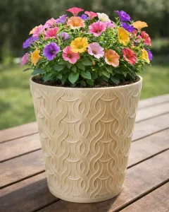 FLOWER POT