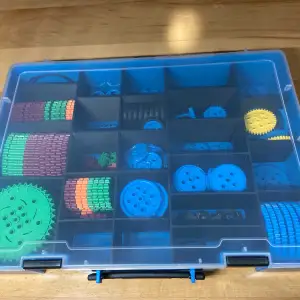 Vex IQ Briefcase Divider Round Part Storage