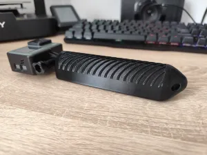 Minimalist Support-Free Action Cam Grip