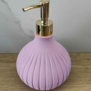 Liquid soap dispenser